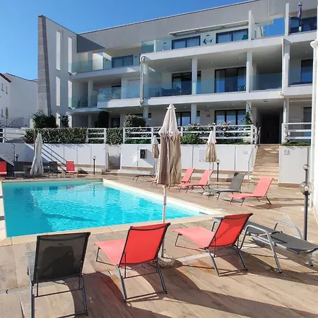 Mit Terrasse By Interhome