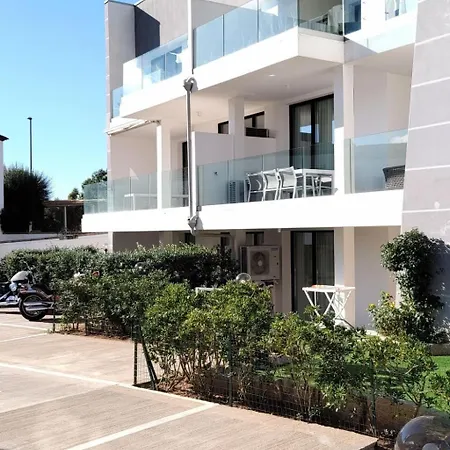 Mit Terrasse By Interhome *