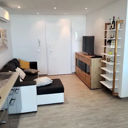 Daire Mit Terrasse By Interhome Cannigione