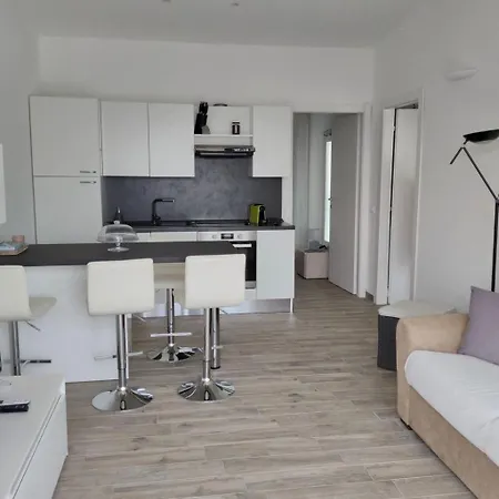 Mit Terrasse By Interhome *