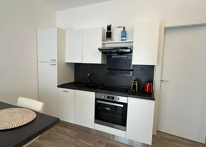 Mit Terrasse By Interhome Daire