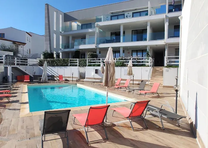 Mit Terrasse By Interhome