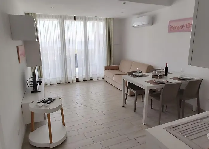 Mit Terrasse By Interhome Cannigione